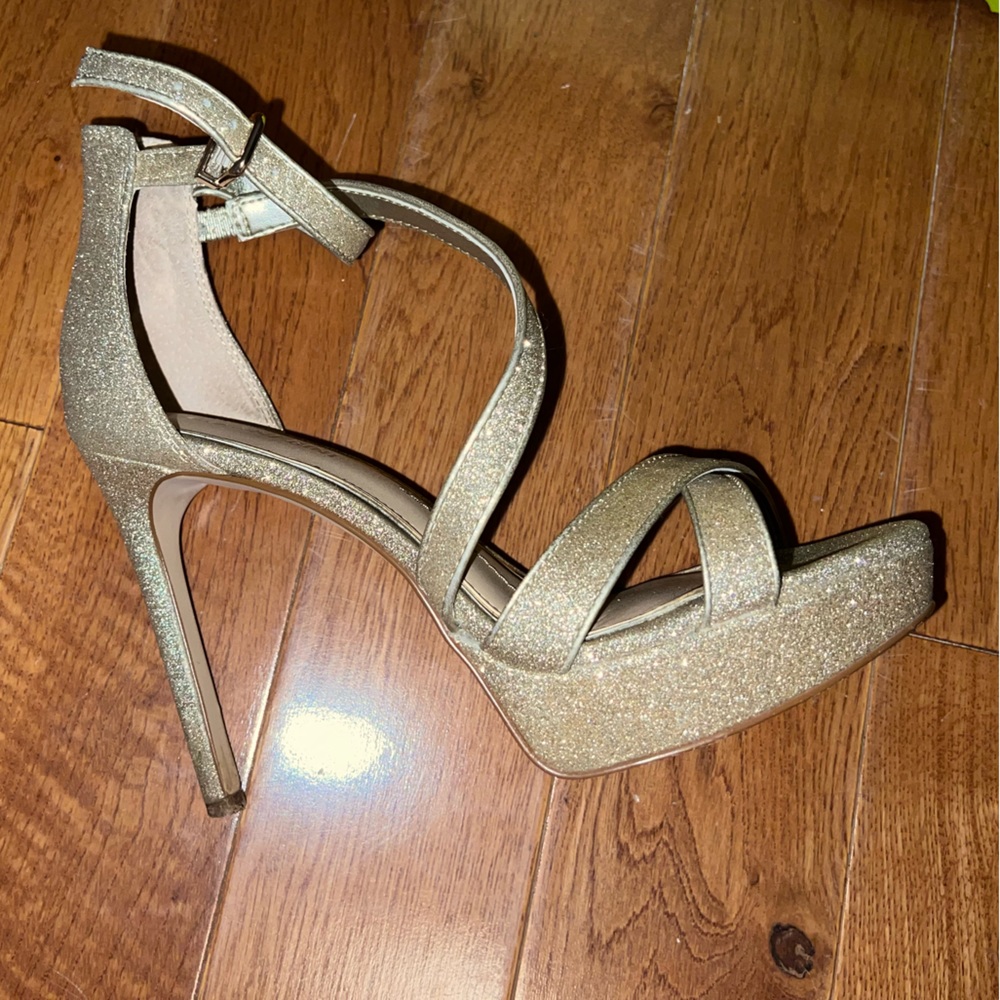 Gianni Bini Rose Gold Glitter Heels Size 6.5